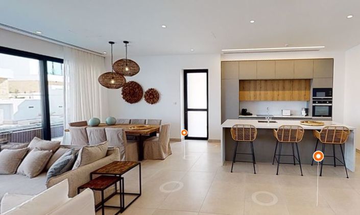 Image No.4-4 Bed Villa for sale