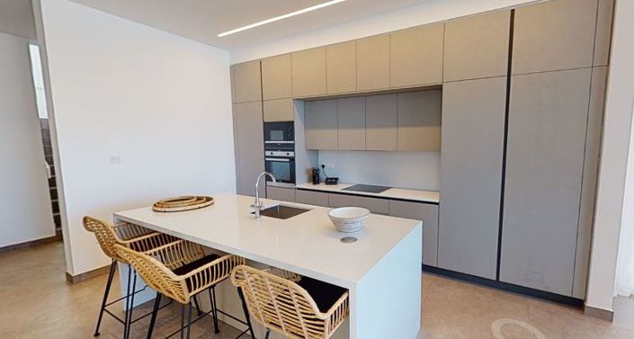 Image No.4-4 Bed Villa for sale