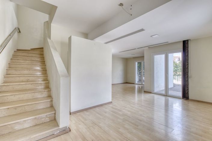 Image No.4-4 Bed Villa for sale