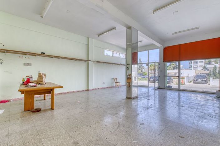 Image No.15-6 Bed Commercial for sale