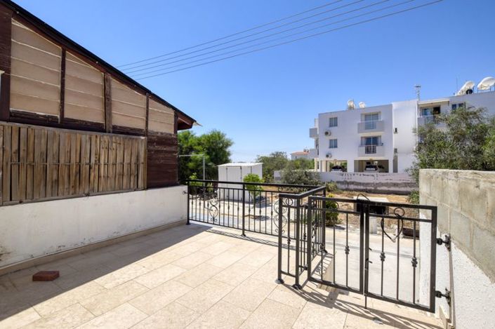 Image No.3-2 Bed Villa for sale