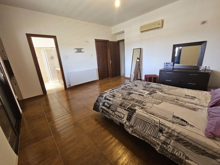 Image No.26-3 Bed Villa for sale