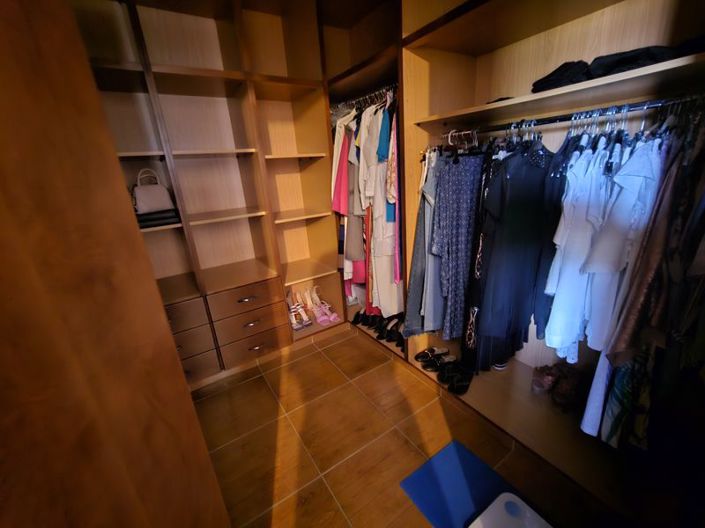 Image No.29-3 Bed Villa for sale