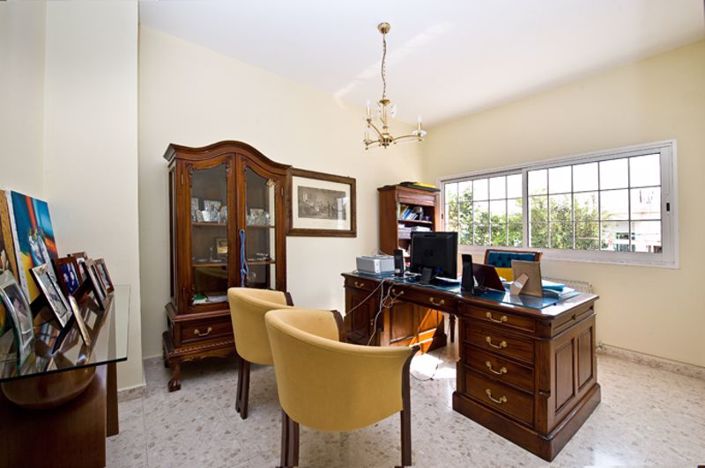 Image No.16-4 Bed Bungalow for sale