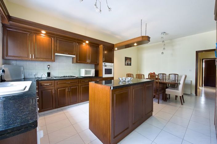 Image No.4-4 Bed Bungalow for sale