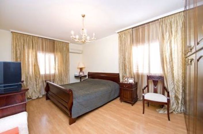 Image No.7-4 Bed Bungalow for sale