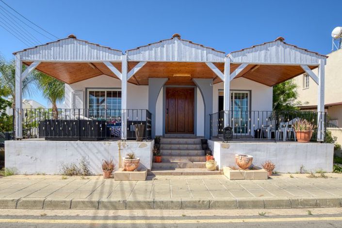 Image No.18-4 Bed Bungalow for sale