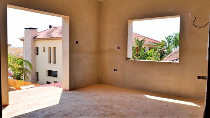 Image No.13-4 Bed Villa for sale