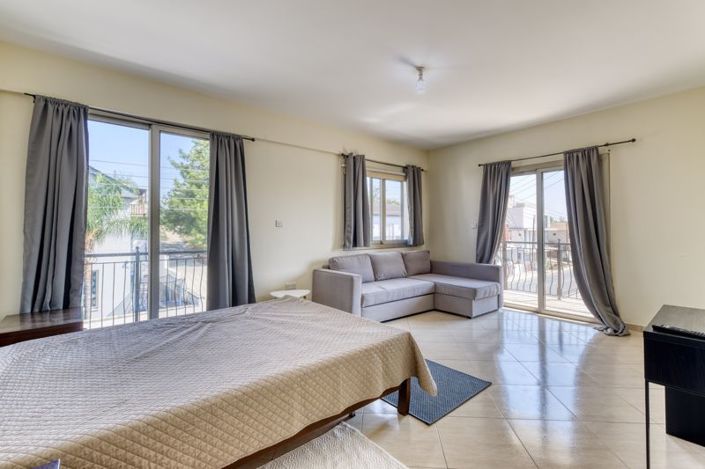 Image No.12-7 Bed Villa for sale