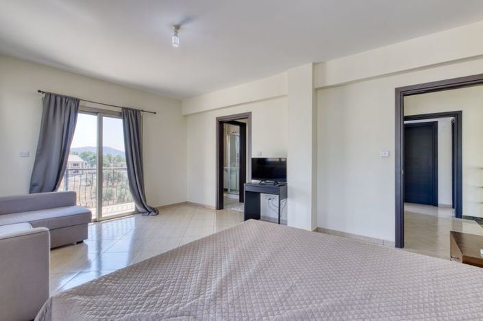 Image No.13-7 Bed Villa for sale