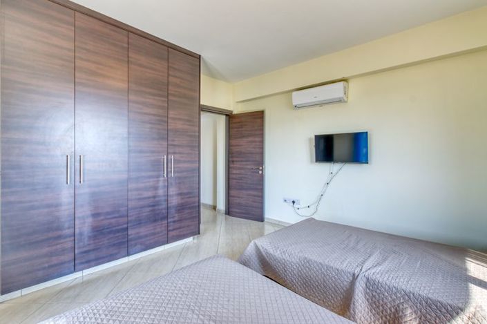 Image No.18-7 Bed Villa for sale