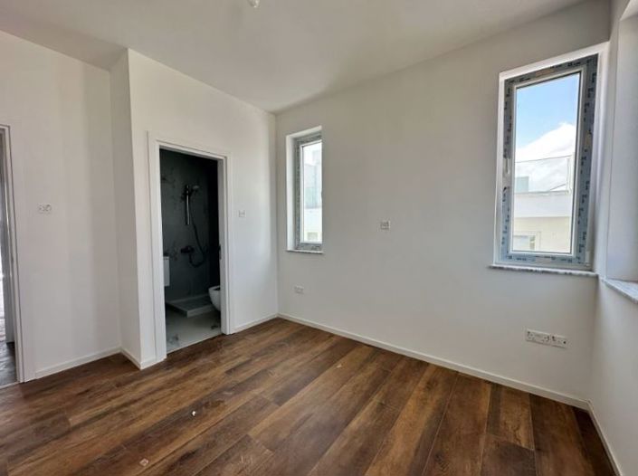 Image No.8-4 Bed Apartment for sale