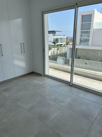 Image No.9-3 Bed Villa for sale