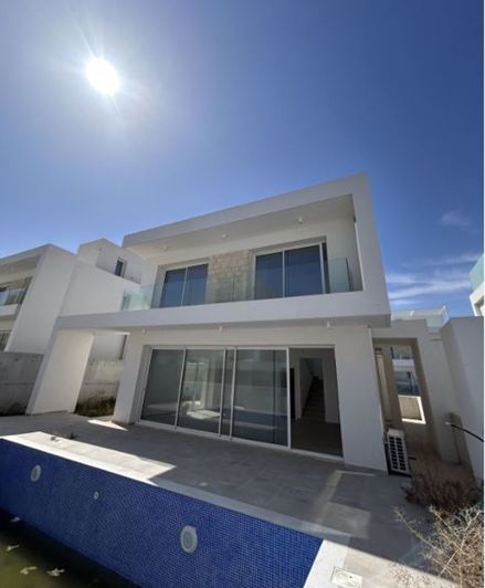 Image No.1-3 Bed Villa for sale