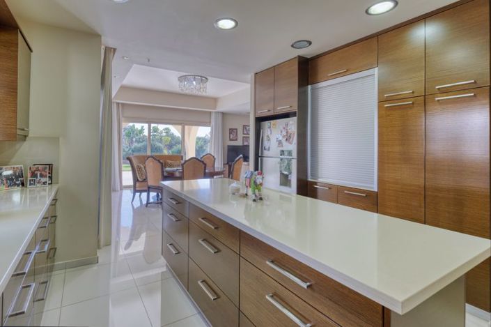 Image No.10-3 Bed Villa for sale