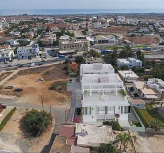 Image No.10-3 Bed Apartment for sale