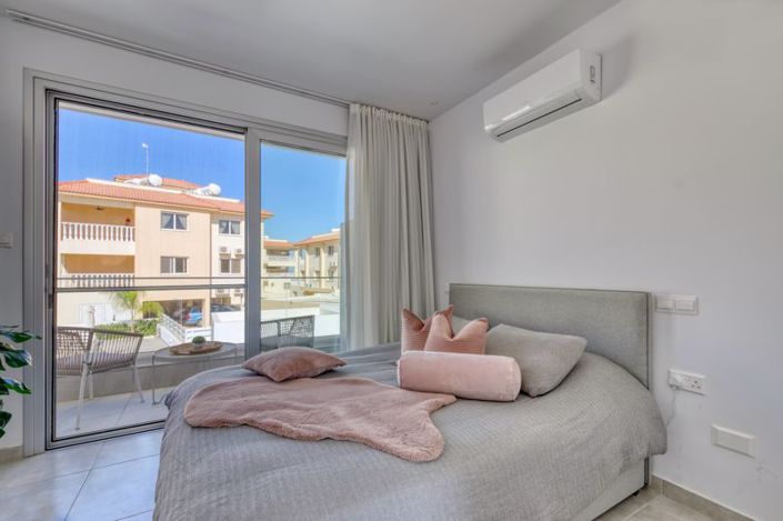 Image No.15-2 Bed Villa for sale