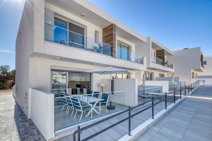 Image No.19-2 Bed Villa for sale