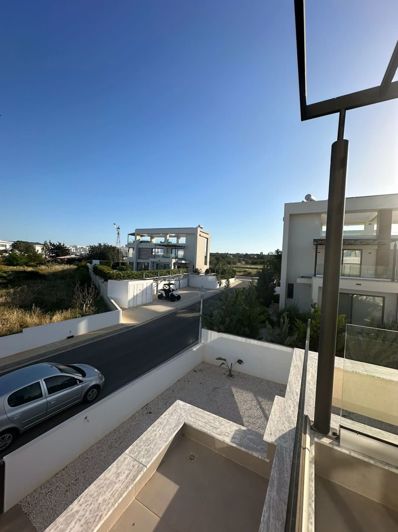 Image No.11-3 Bed Villa for sale