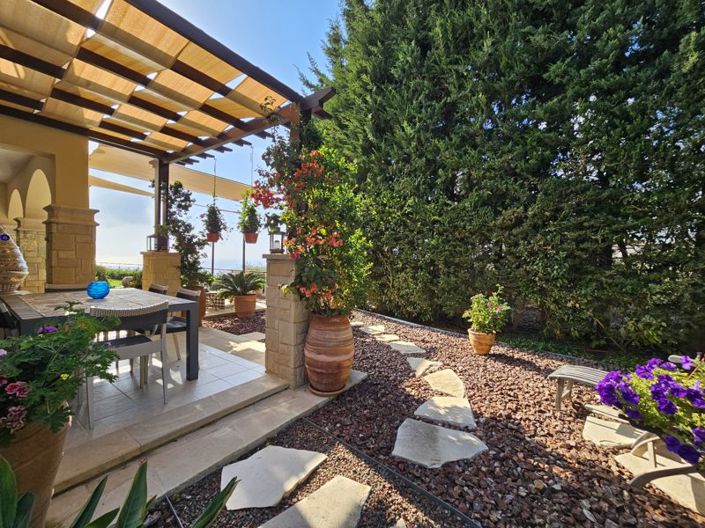 Image No.11-3 Bed Apartment for sale