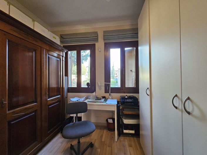 Image No.8-3 Bed Apartment for sale