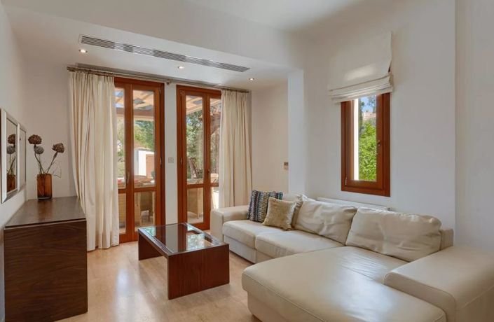 Image No.9-5 Bed Villa for sale