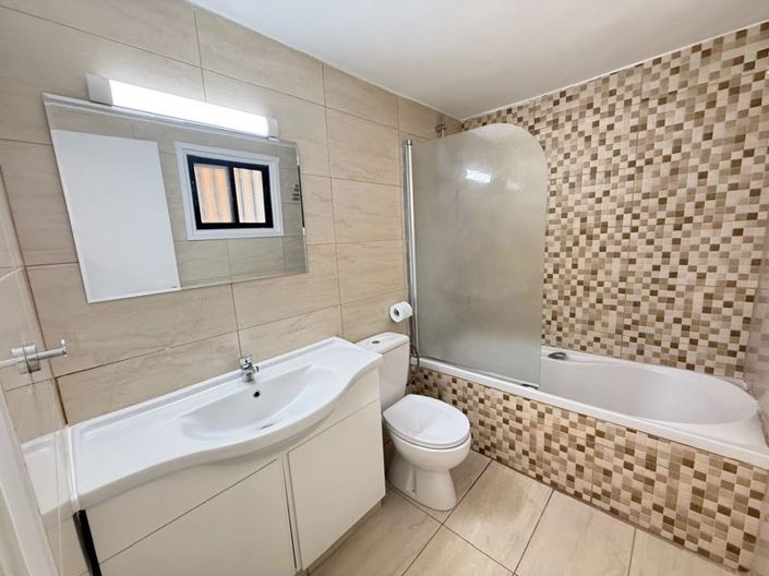 Image No.15-2 Bed Apartment for sale