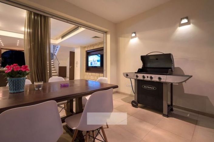 Image No.17-6 Bed Villa for sale