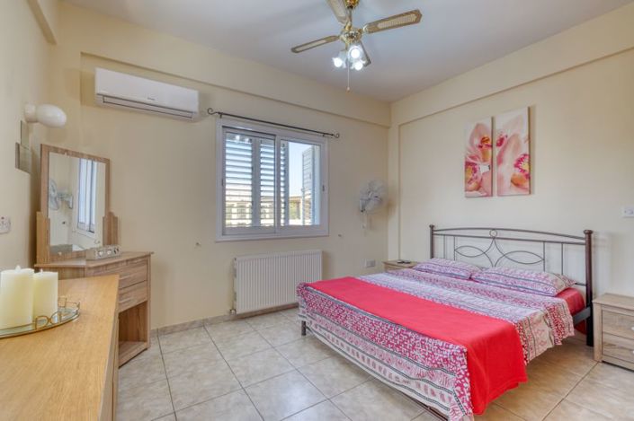 Image No.12-3 Bed Villa for sale