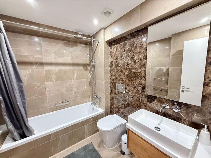 Image No.18-3 Bed Apartment for sale