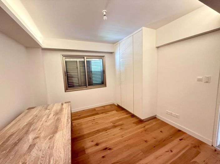 Image No.20-3 Bed Apartment for sale