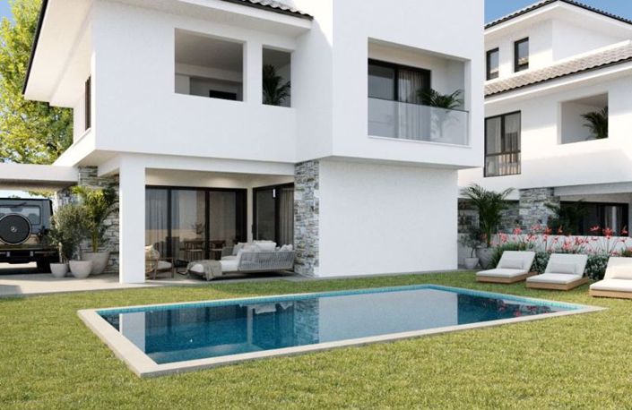 Image No.2-5 Bed Villa for sale