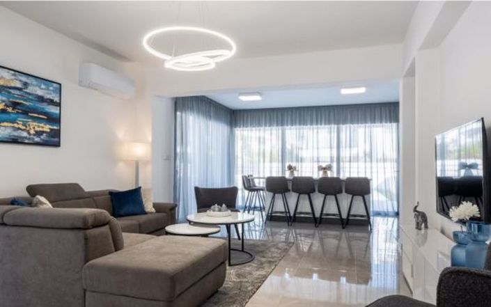 Image No.4-5 Bed Villa for sale