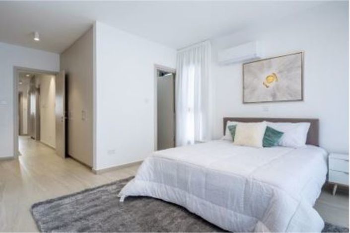 Image No.7-5 Bed Villa for sale