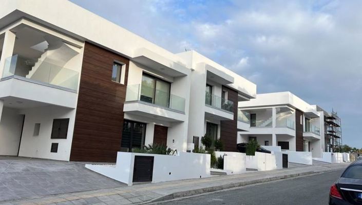 Image No.14-3 Bed Villa for sale