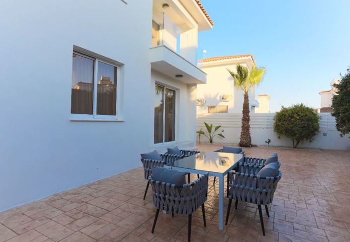 Image No.25-3 Bed Villa for sale