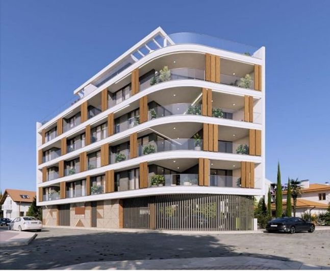 Image No.1-4 Bed Apartment for sale