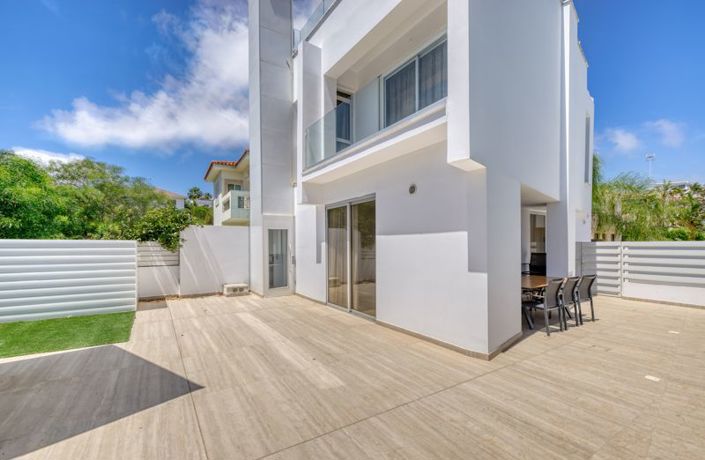 Image No.29-5 Bed Villa for sale