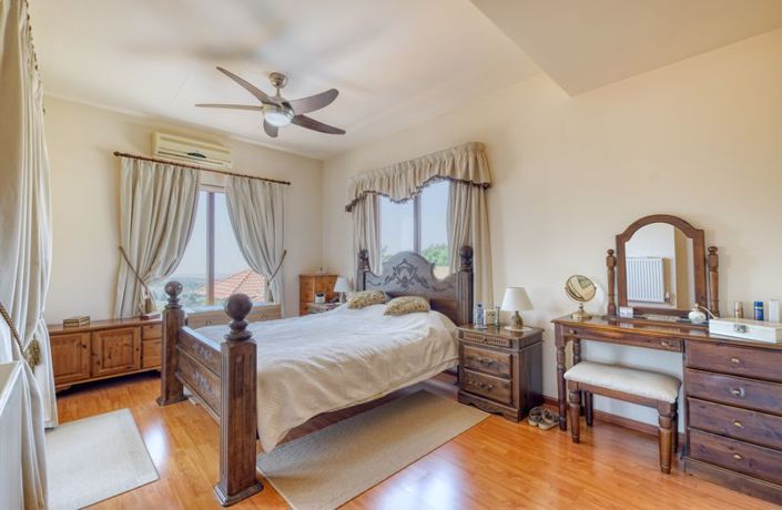 Image No.11-3 Bed Villa for sale