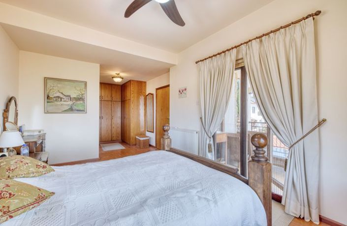 Image No.12-3 Bed Villa for sale