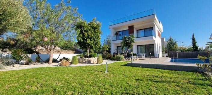 Image No.9-3 Bed Villa for sale