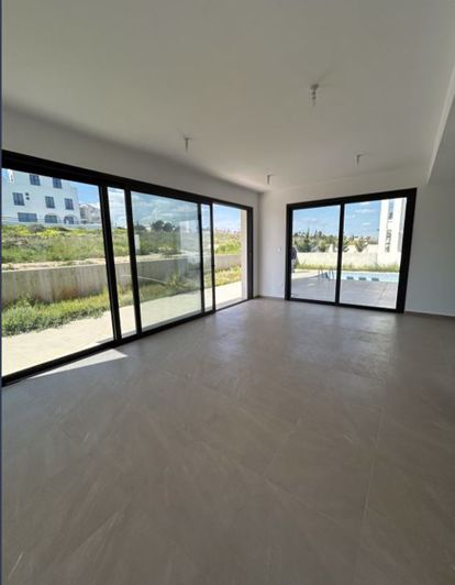 Image No.4-3 Bed Villa for sale