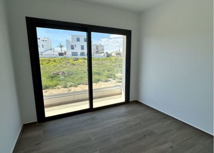 Image No.7-3 Bed Villa for sale