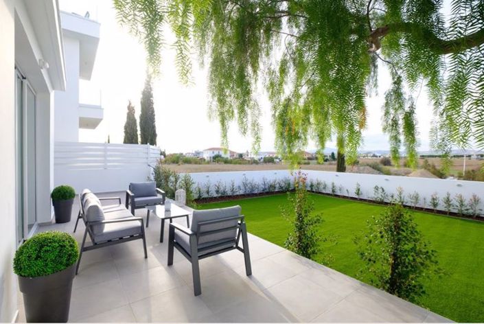 Image No.2-5 Bed Villa for sale