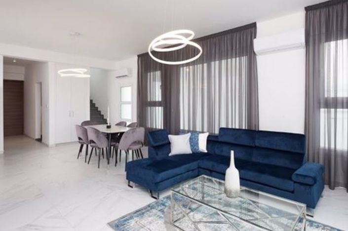 Image No.3-5 Bed Villa for sale