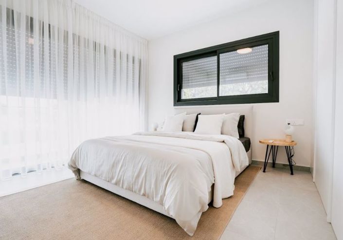 Image No.8-2 Bed Apartment for sale