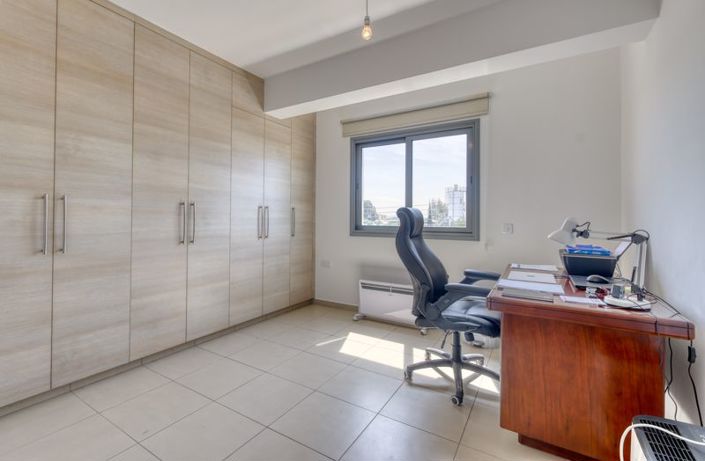 Image No.17-3 Bed Apartment for sale