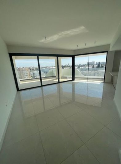 Image No.17-3 Bed Apartment for sale