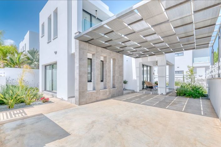 Image No.20-3 Bed Villa for sale