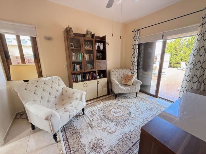 Image No.11-3 Bed Villa for sale